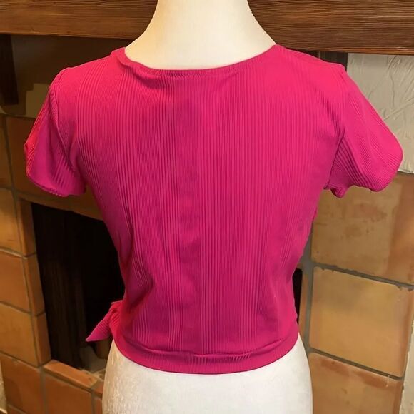 Vitamin A. Ribbed Hot Pink Short Sleeve Crop Rashguard, size L! - Picture 4 of 8